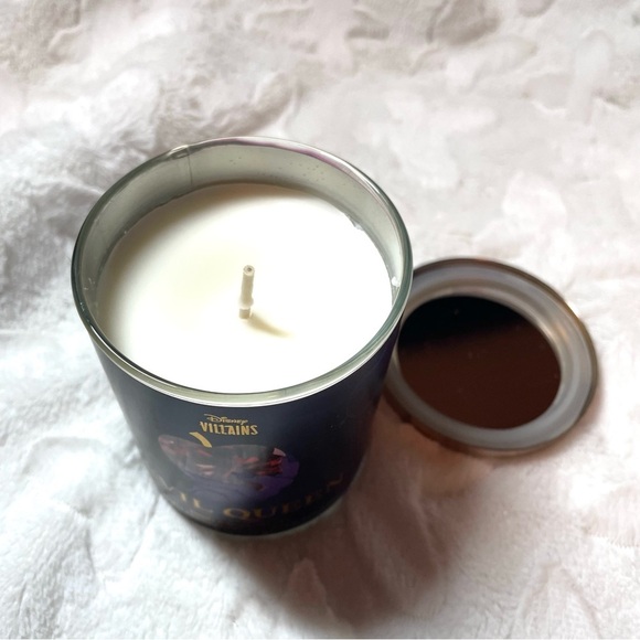 🍎 NWT Disney Villains Evil Queen Candle Bath & Body Works 8oz Single Wick - Picture 4 of 8